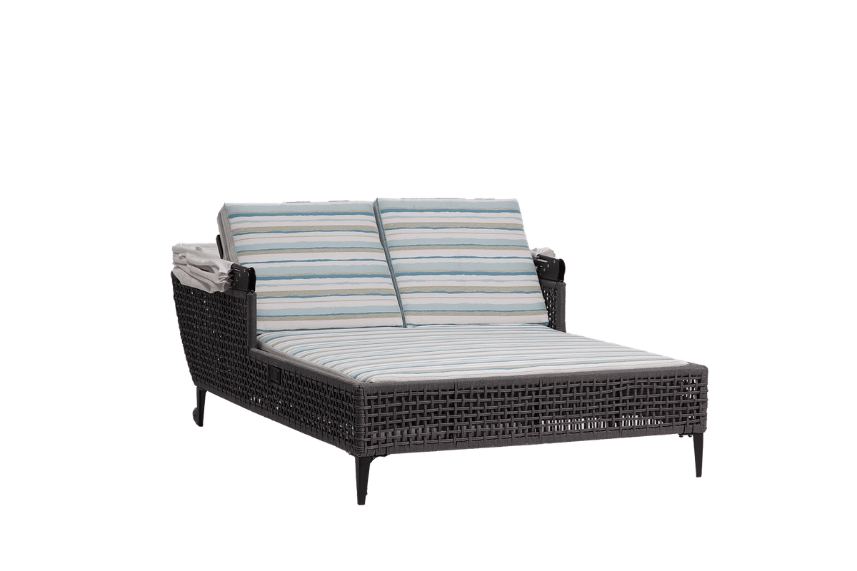 Genval Daybed w/Sunbrella Canopy