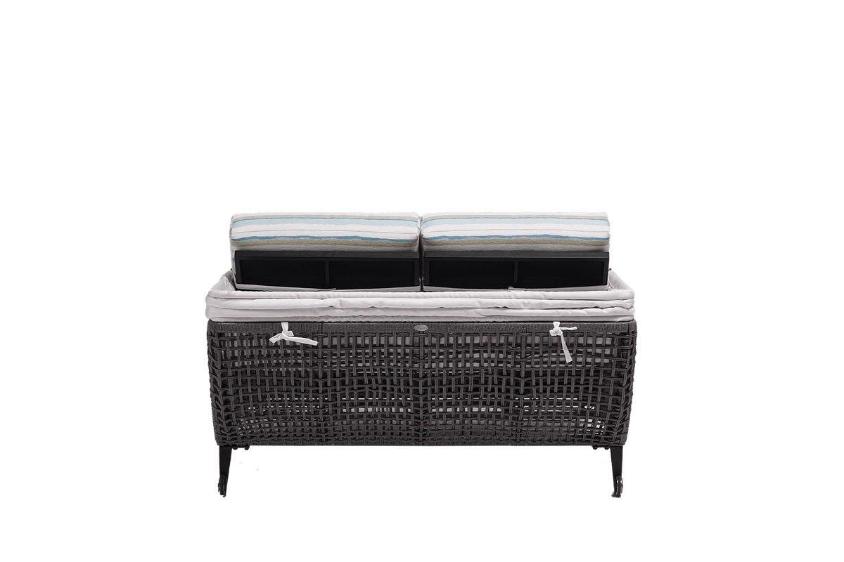 Genval Daybed w/Sunbrella Canopy