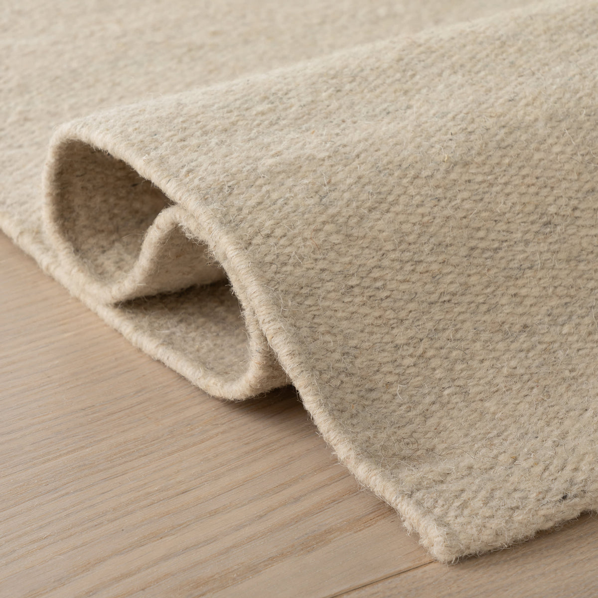 Dash & Albert Iirela Modern Rug in Ivory, photo 5
