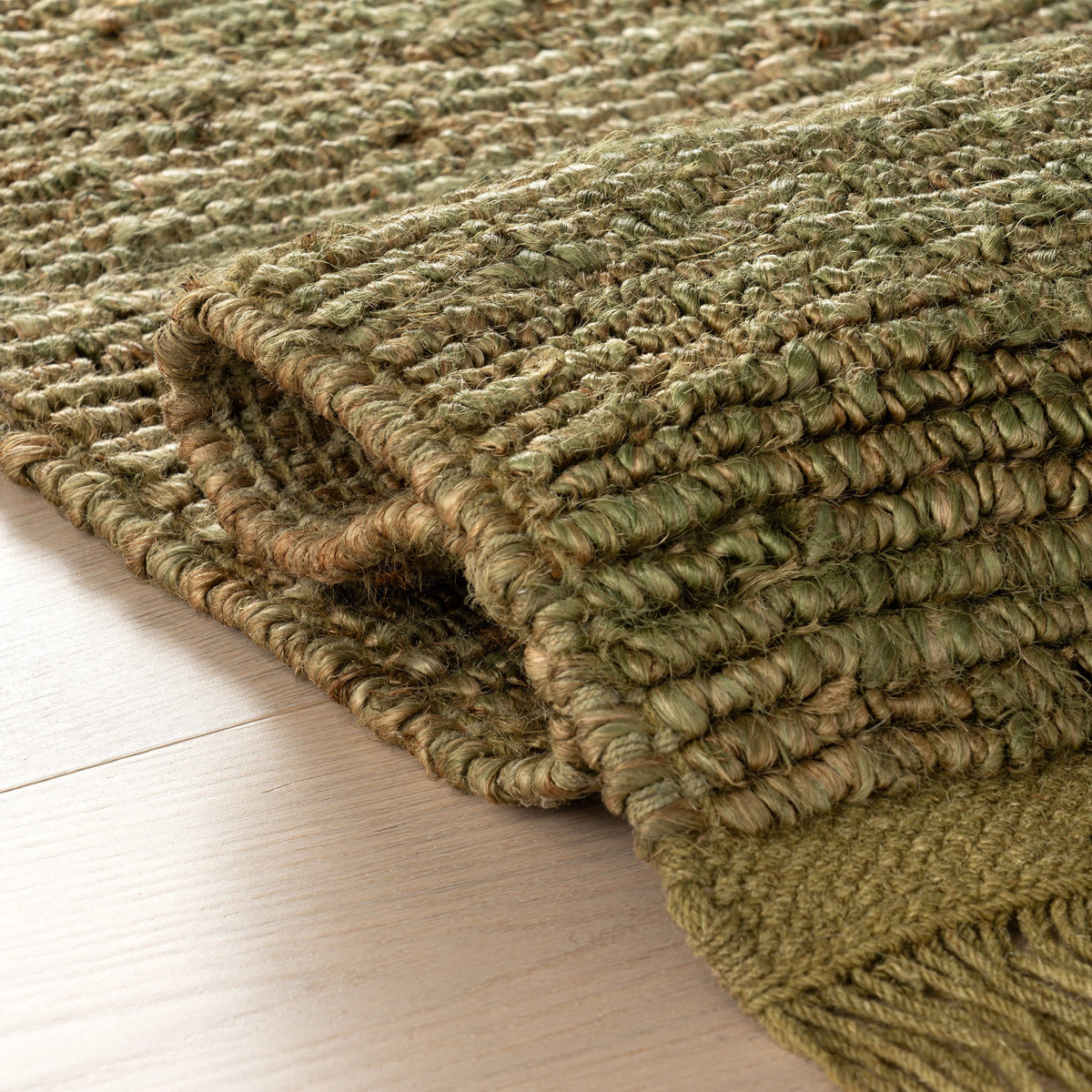 Dash & Albert Varnu Textured Handmade Jute Rug in Green, photo 9