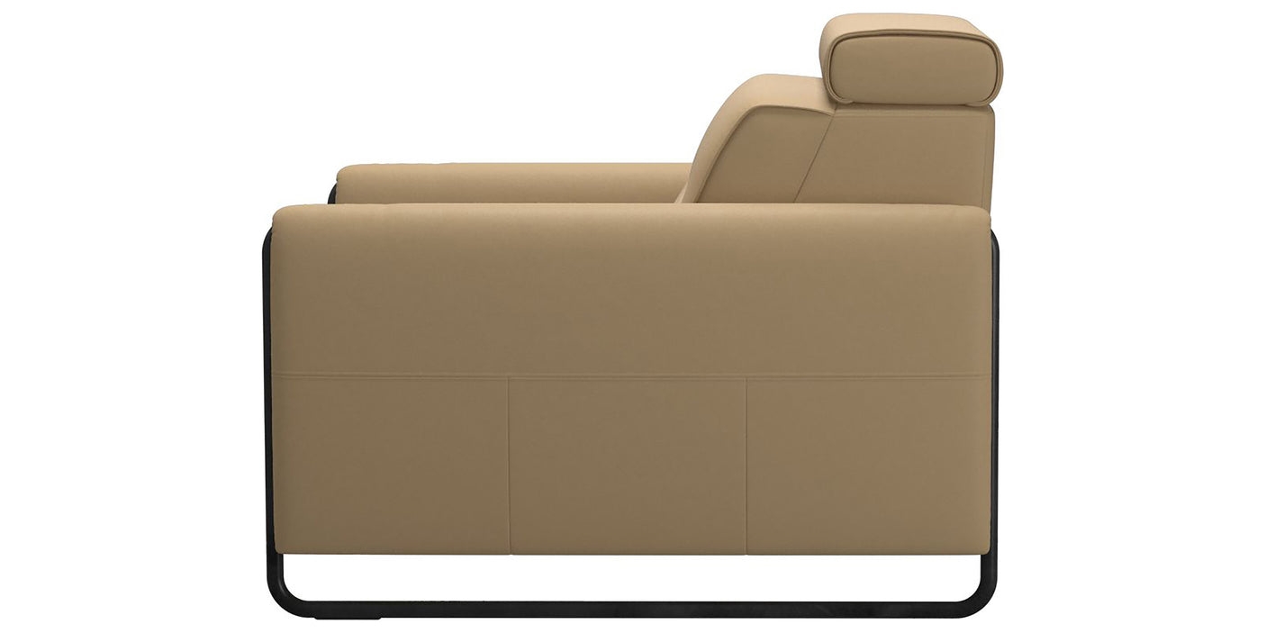 Paloma Leather Sand & Matte Black Arm Trim | Stressless Emily Chair | Valley Ridge Furniture