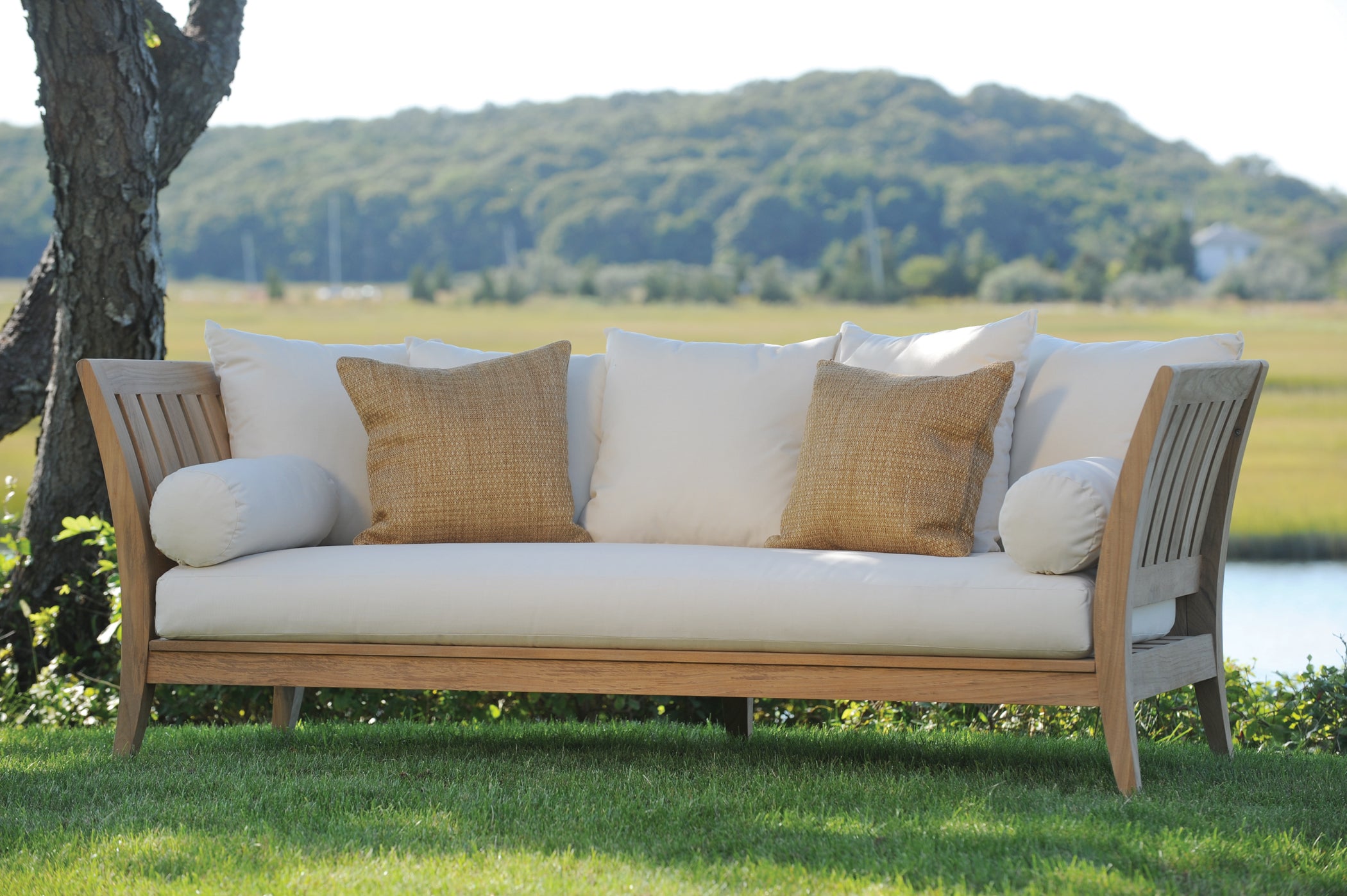 Daybed | Kingsley Bate Ipanema Collection | Valley Ridge Furniture
