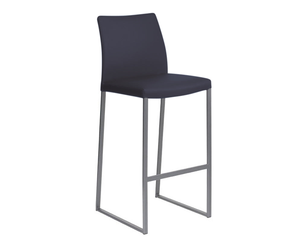 Trica Curvo Stool
