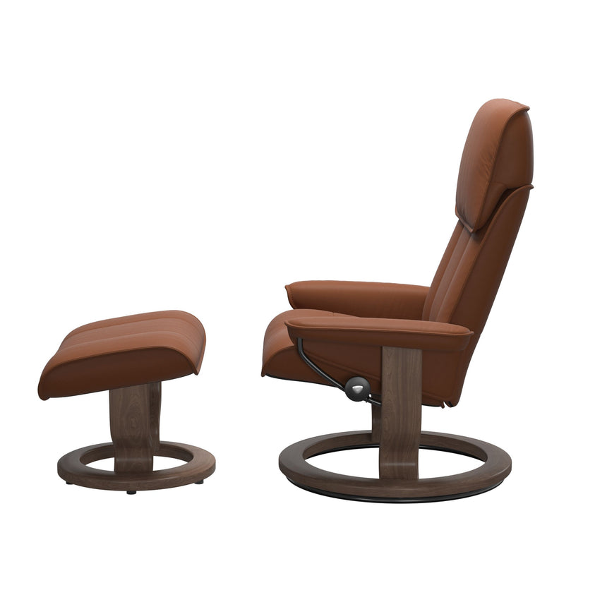 Admiral Recliner - Classic Base - Paloma New cognac - Walnut Wood