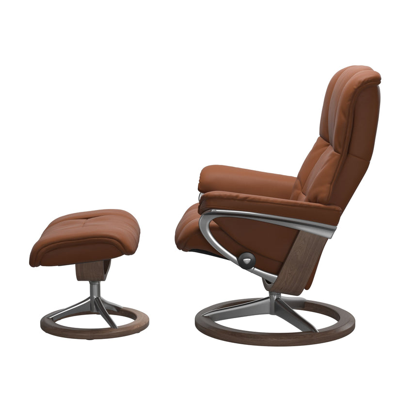 Mayfair Recliner - Signature Base - Paloma New cognac - Walnut Wood