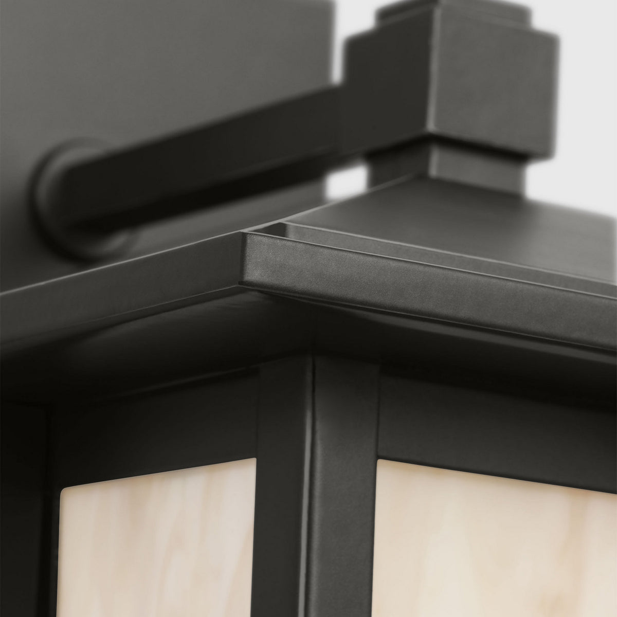Tomek 14" Lantern — Champagne