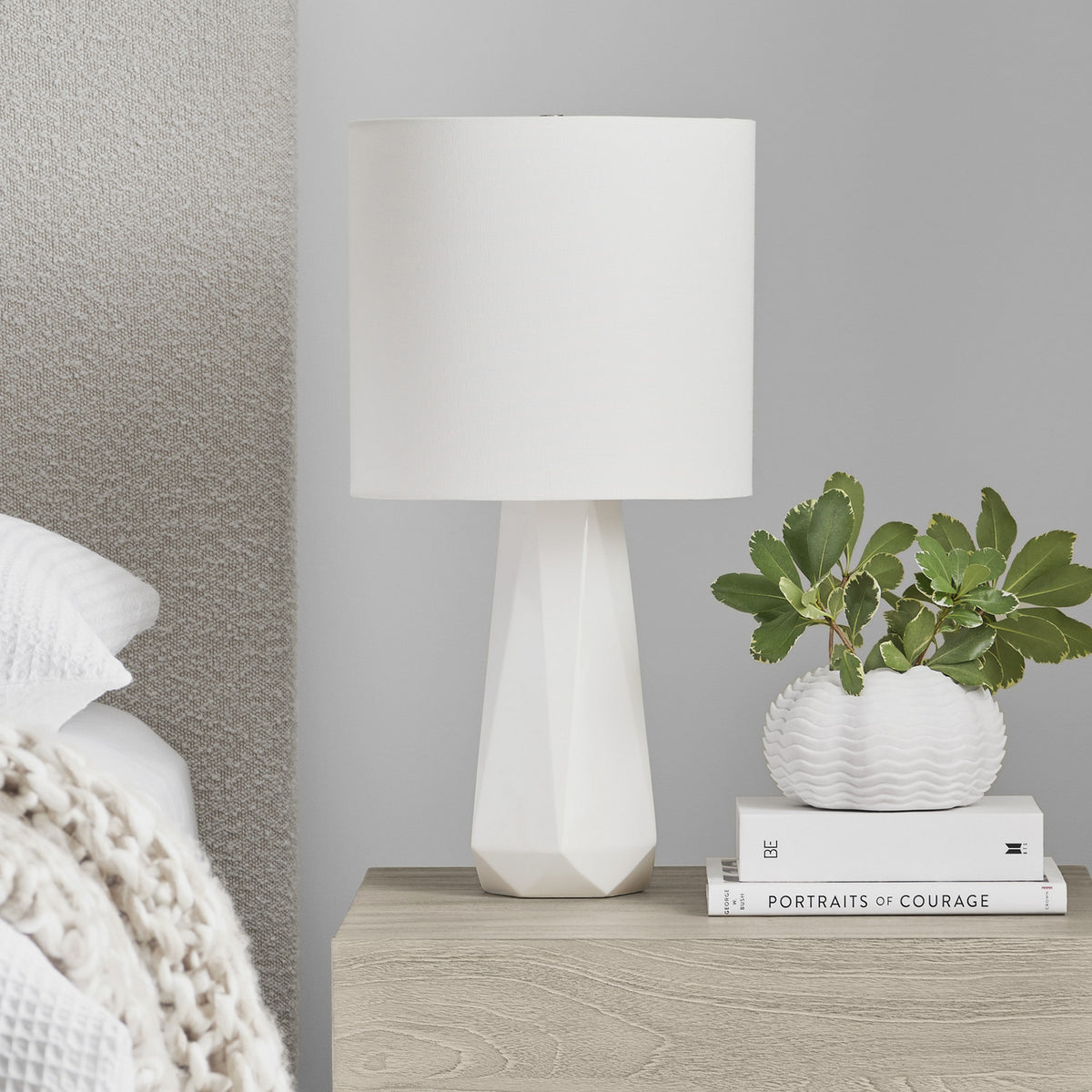 Moresby Medium Table Lamp