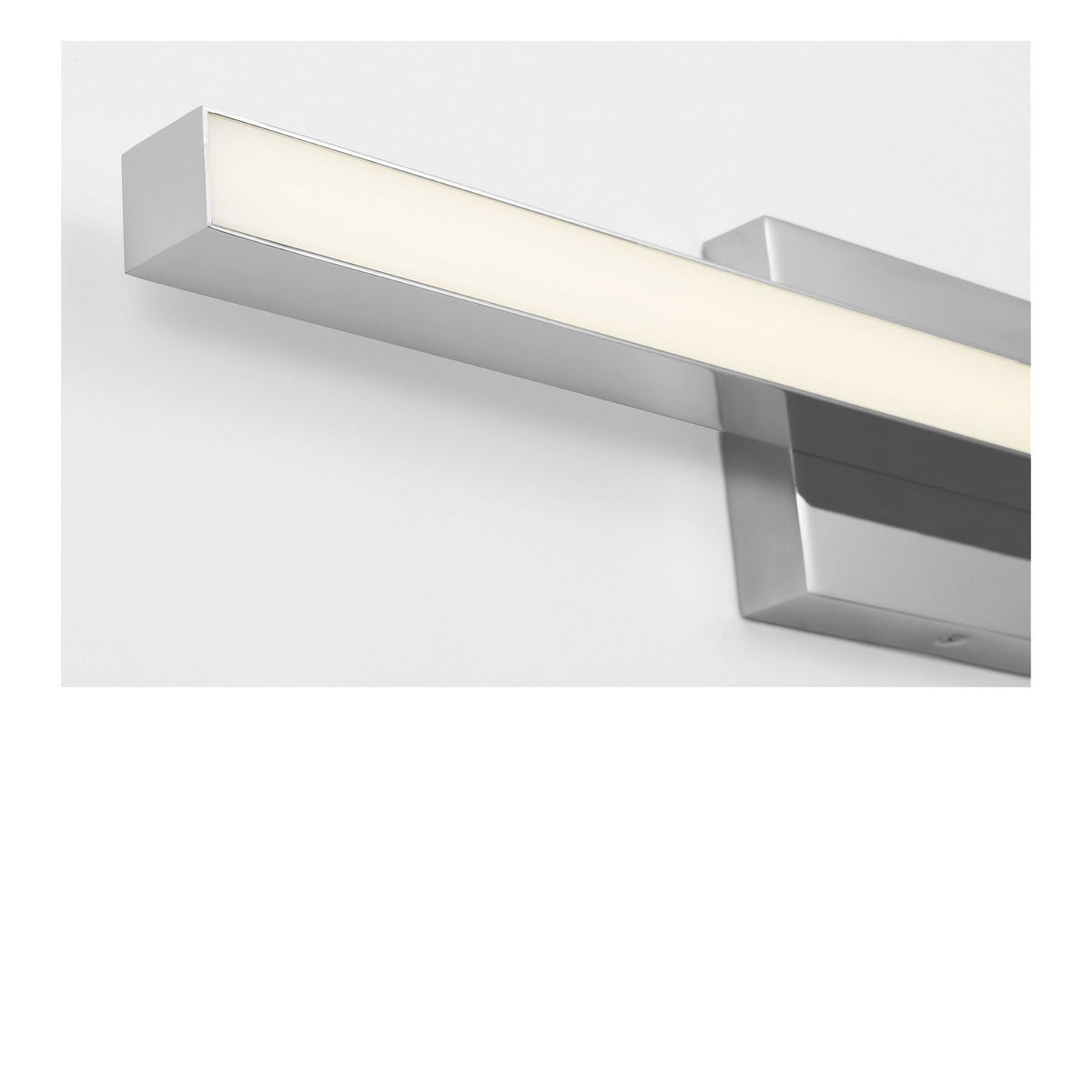 Marque 24 Led Vanity