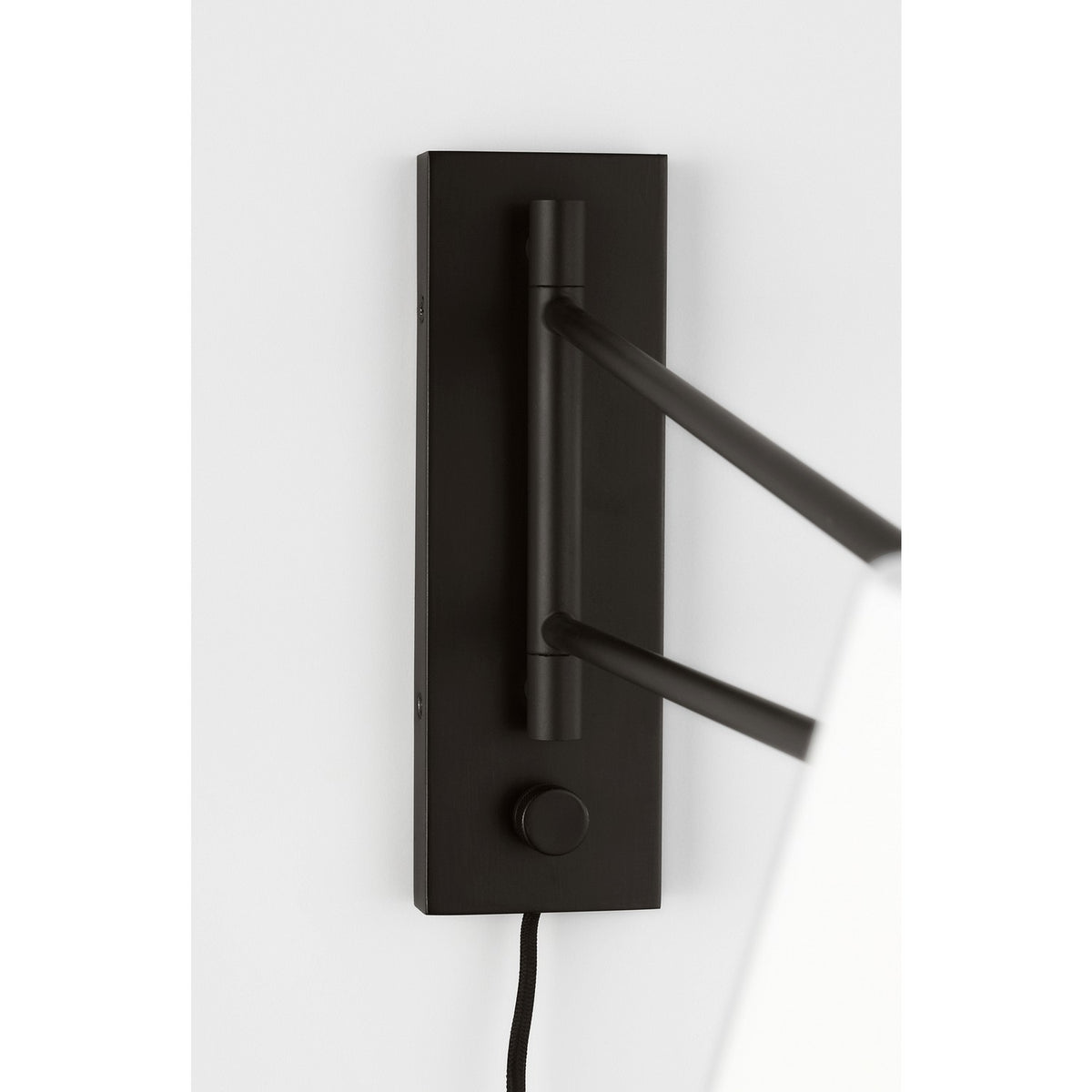 Hale 32" Sconce