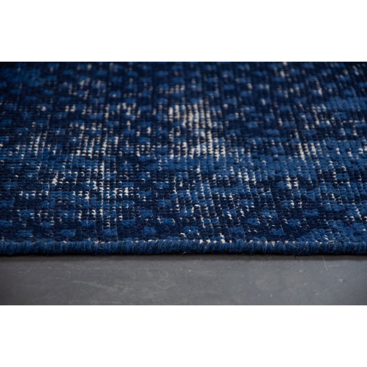Home Accents - Floor Rugs — Transitional