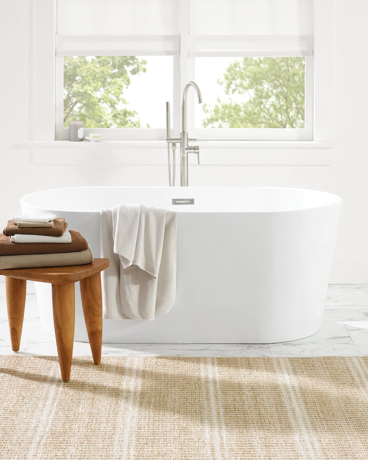 Dash & Albert Arbor Machine Washable Rug in Natural, bathroom setting