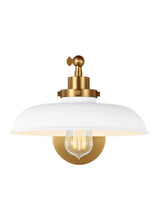 Wellfleet One-Arm Wide Sconce