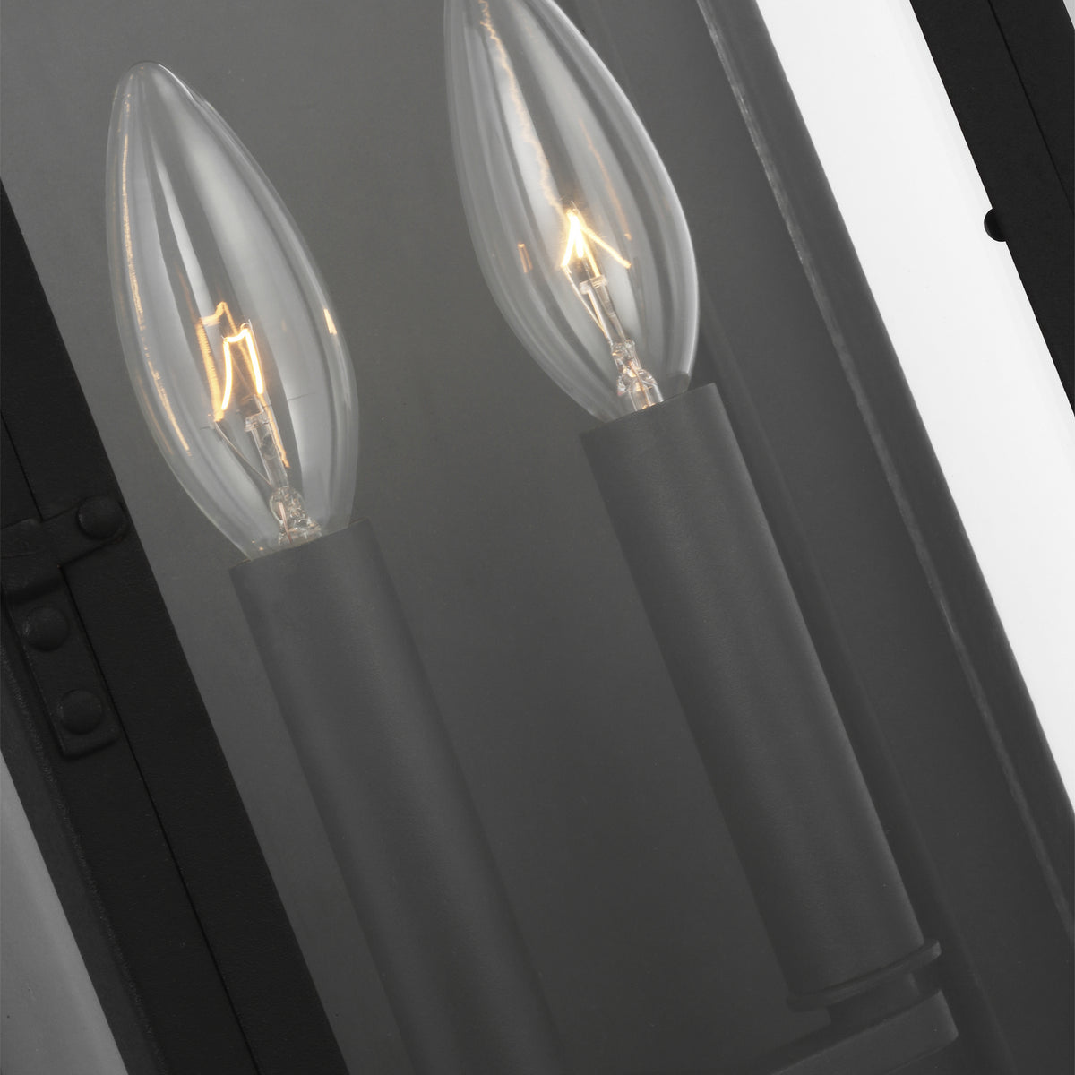Hingham Medium Wall Lantern