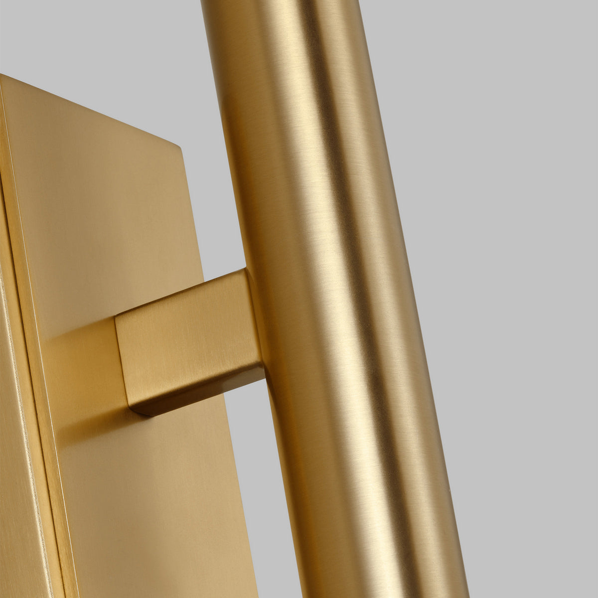 Beckham Modern Medium Single Sconce