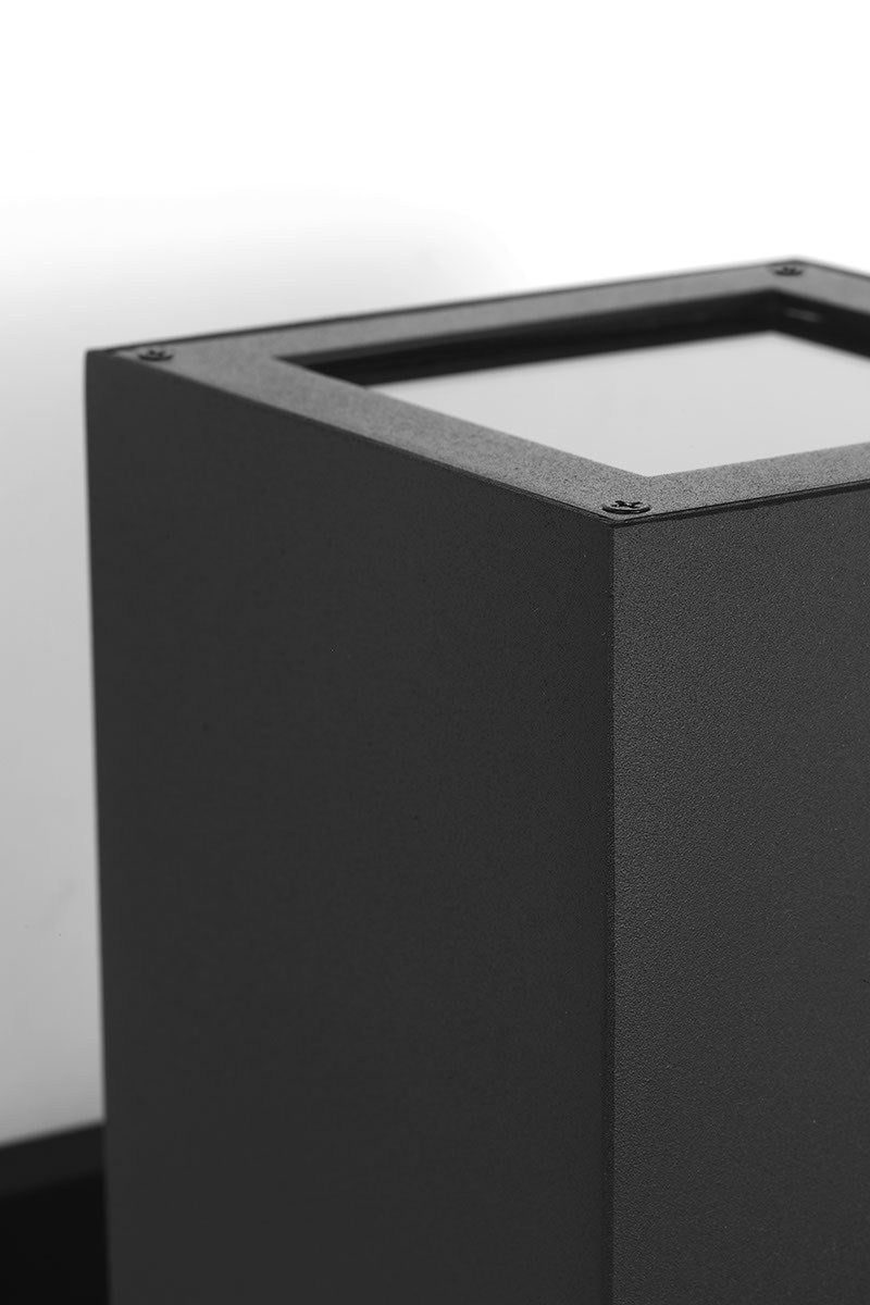 Two Light Wall Lantern — 18.50", Pohl