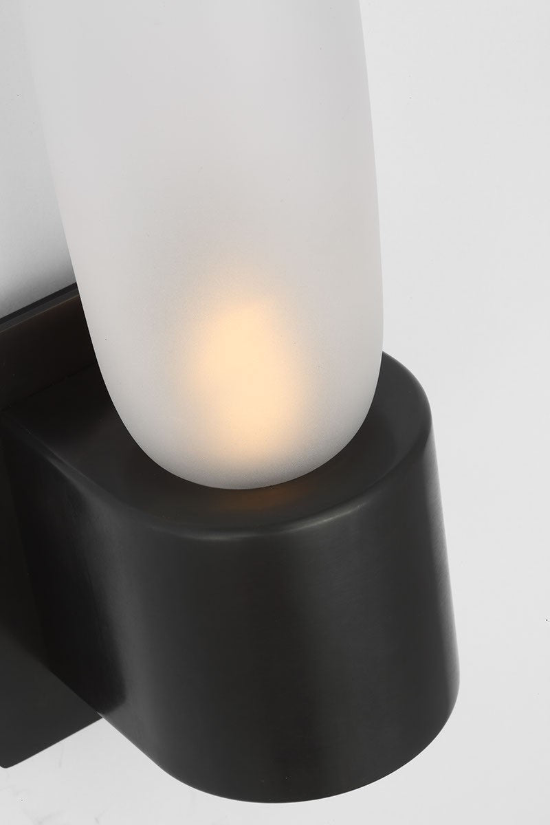 Volver Small Single Sconce
