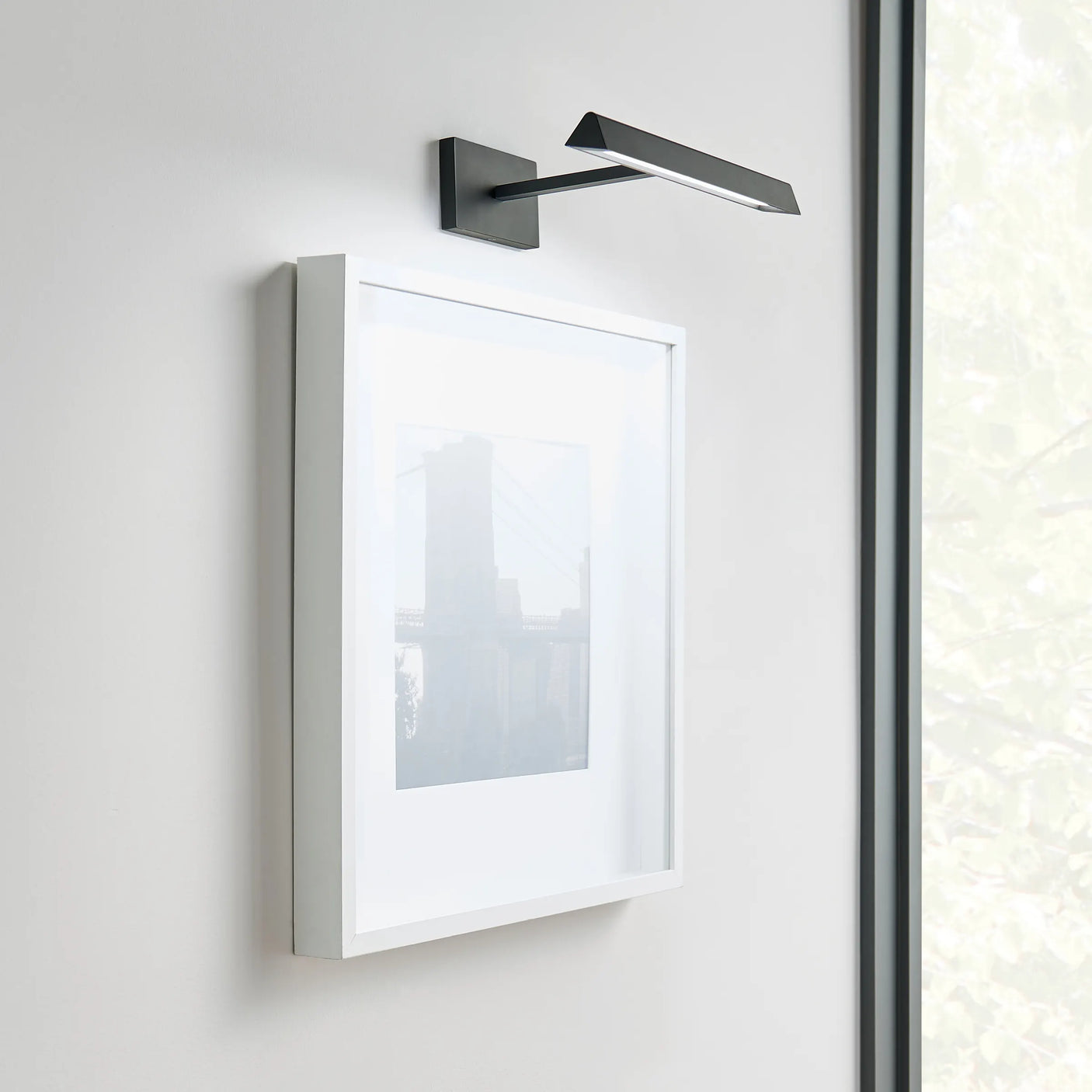 Dessau 12" Picture Light