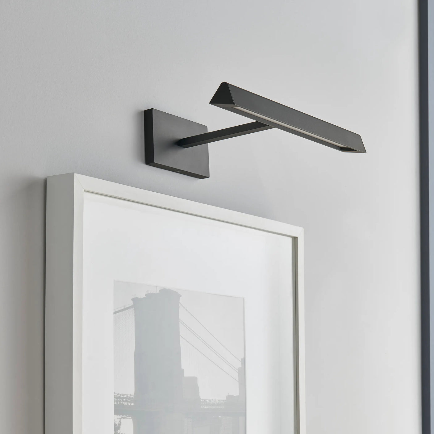 Dessau 12" Picture Light