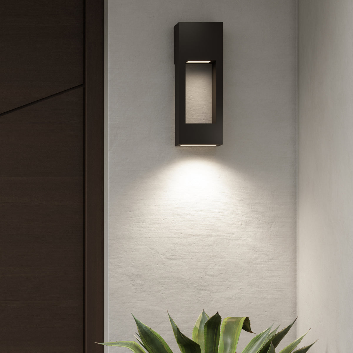 Testa Medium Wall Lantern
