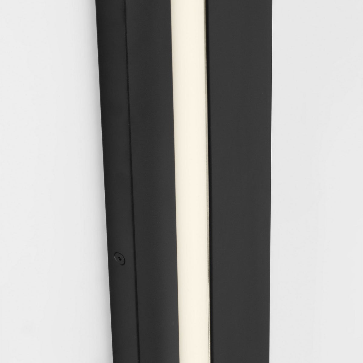 Aspen 60 Outdoor Wall