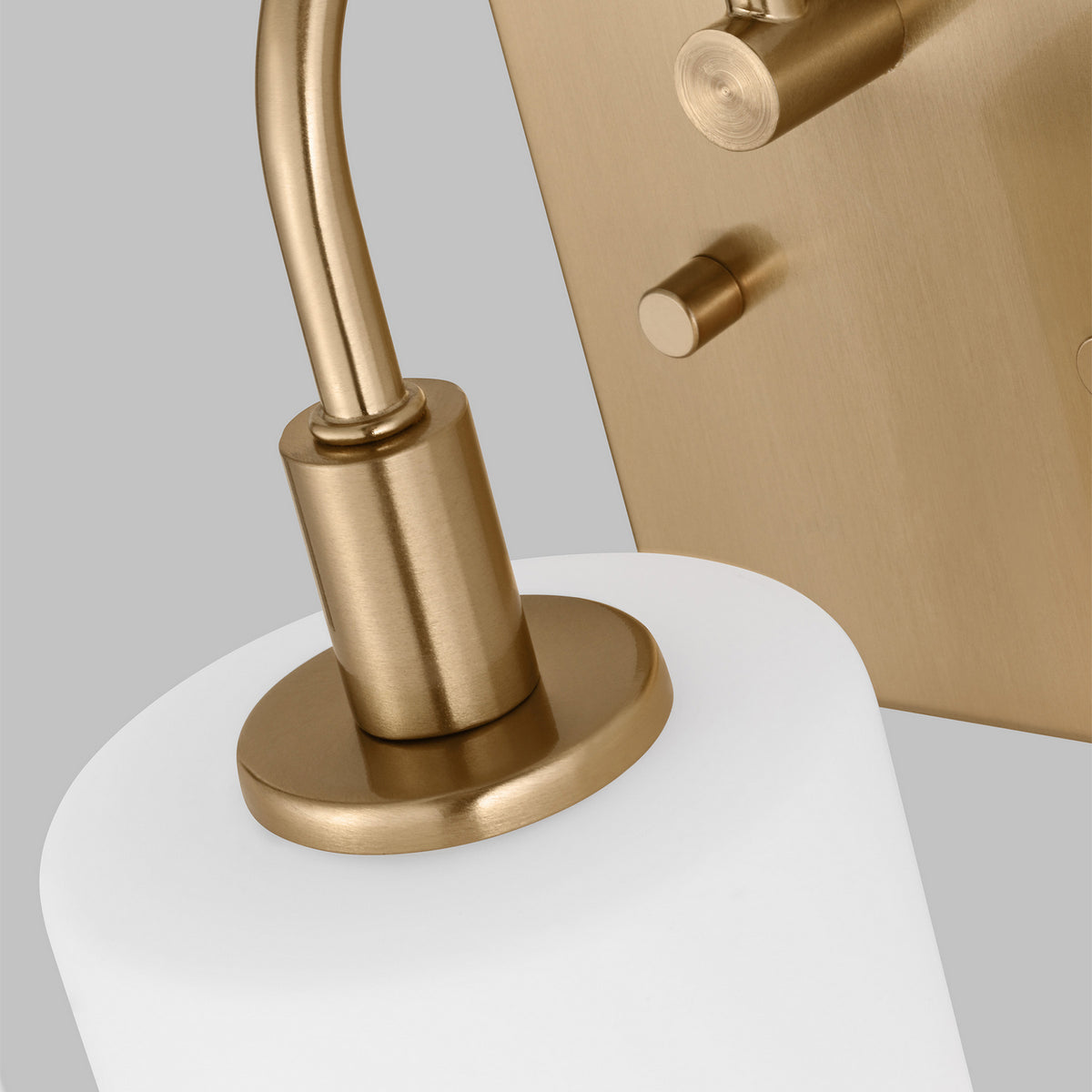 Oak Moore 1-Light Bath Sconce — 9 W