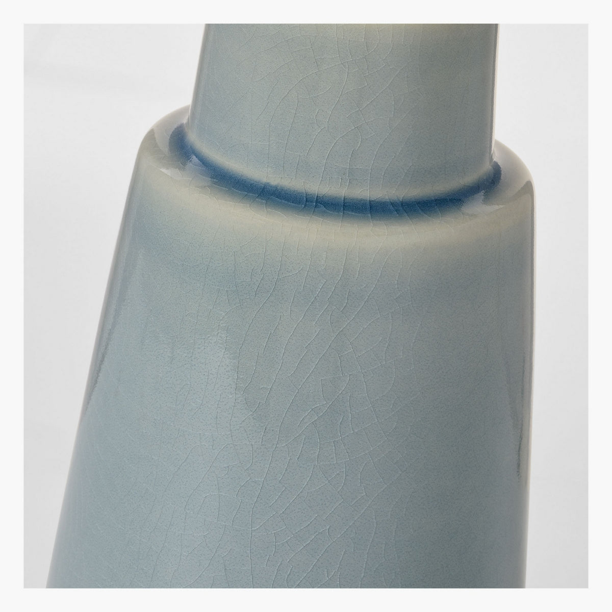 Vessel Medium Table Lamp