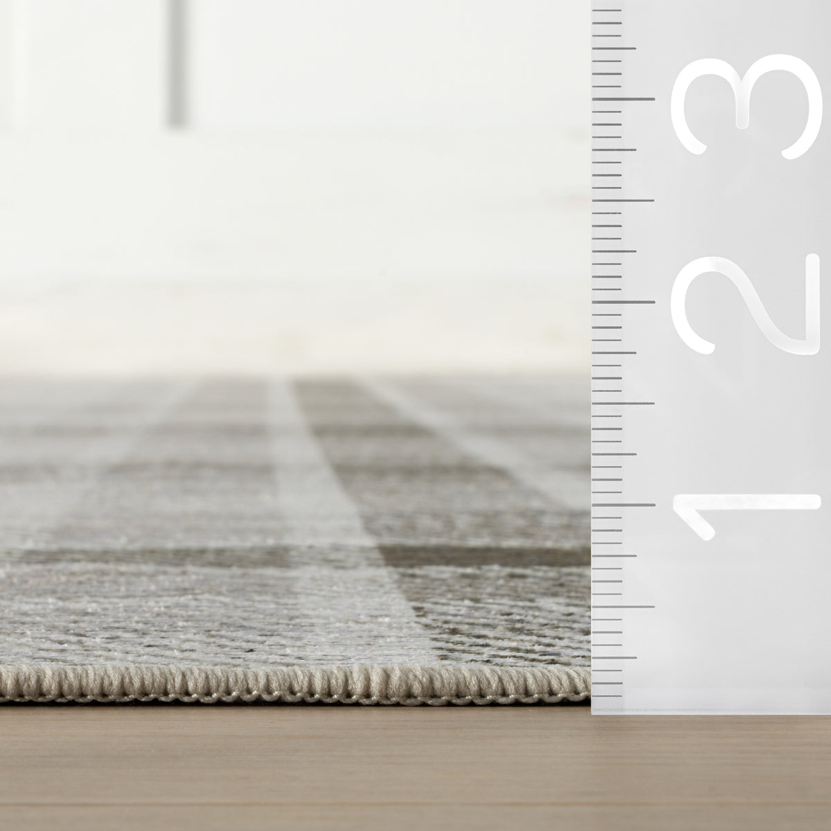 Andri Modern Plaid Machine Washable Rug