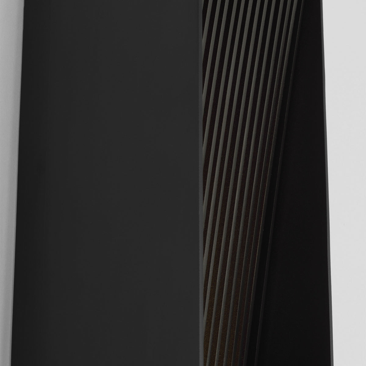 Strum 28 Wall