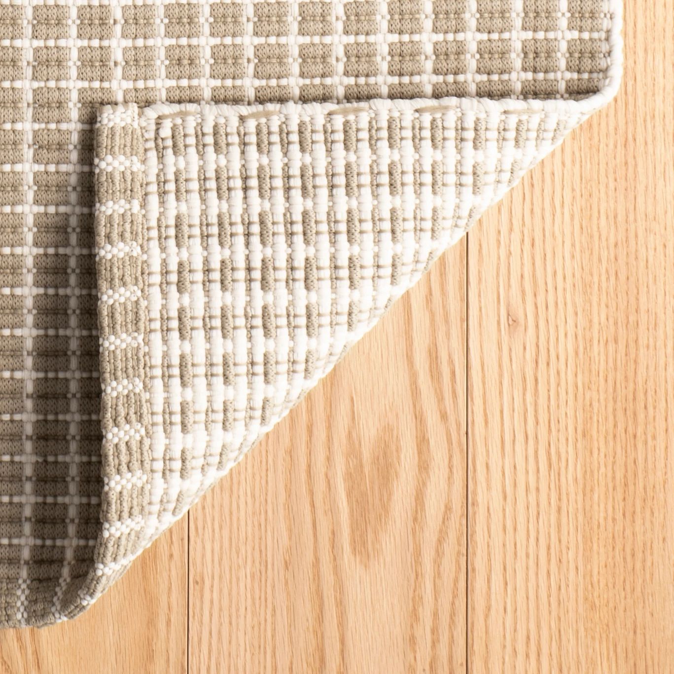 Gridiron Handwoven Indoor/Outdoor Rug