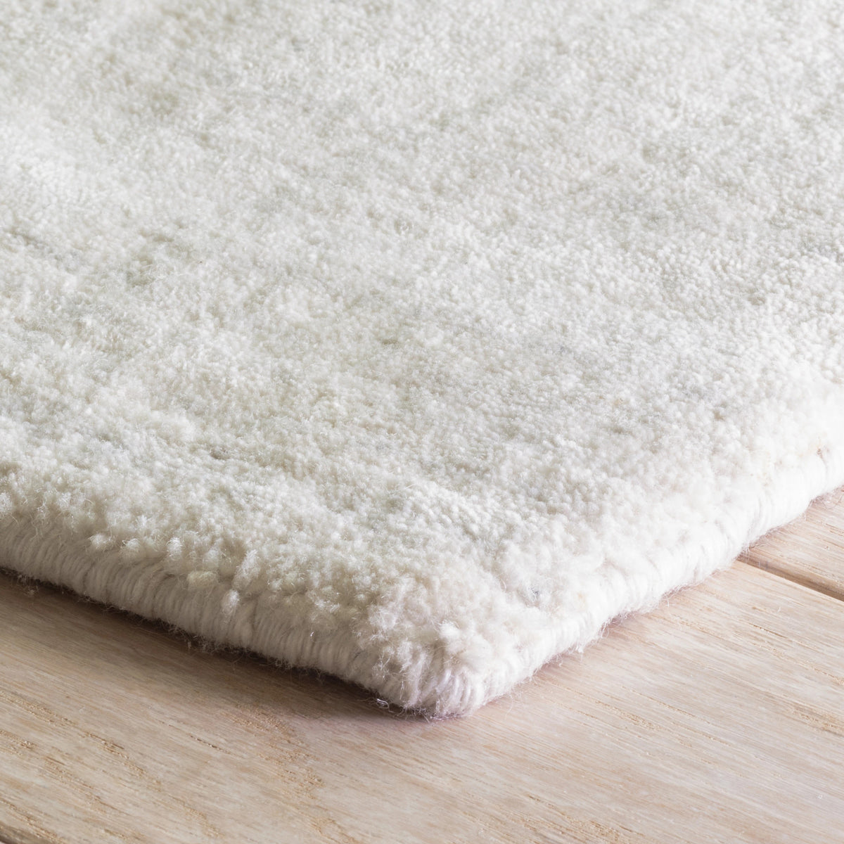 Nordic Hand Loom Knotted Performance Rug