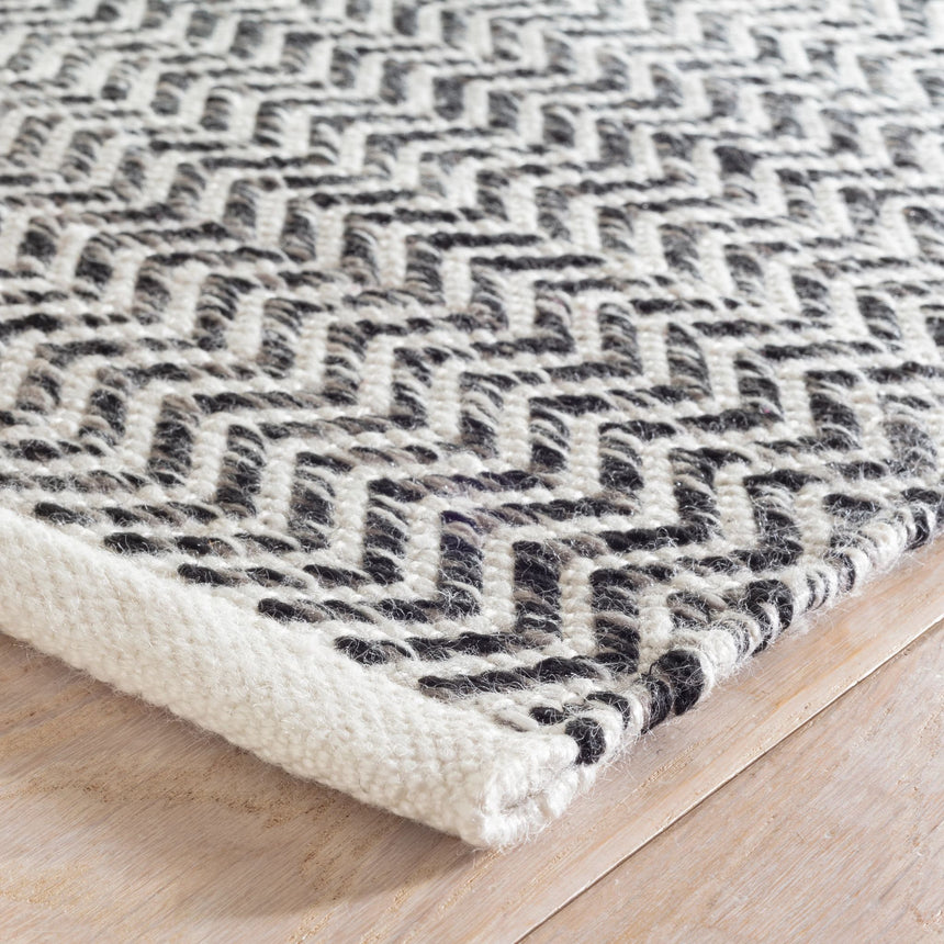 Coastal Handwoven Indoor/Outdoor Rug