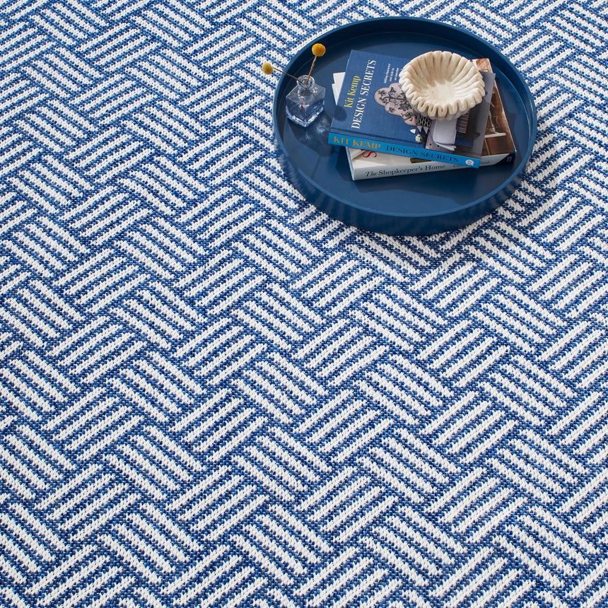 Crisscross Handwoven Indoor/Outdoor Rug
