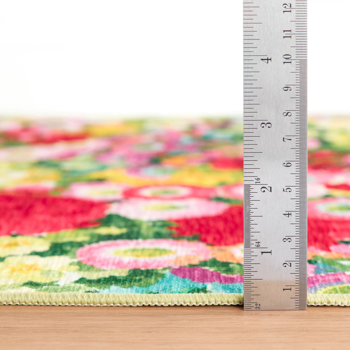 Chamomile Cluster Machine Washable Rug