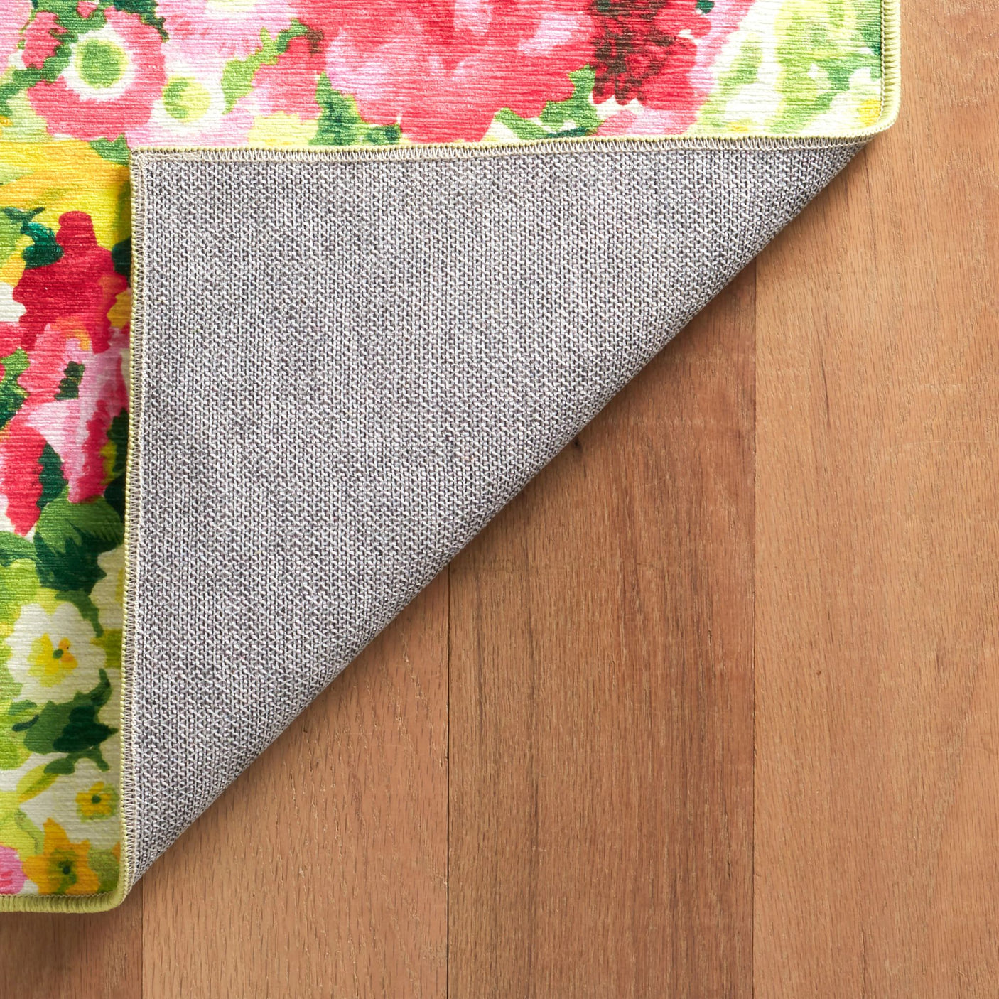 Chamomile Cluster Machine Washable Rug