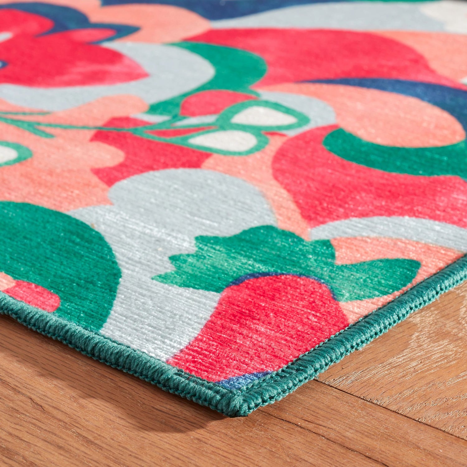 Dreamy Daisies Machine Washable Rug