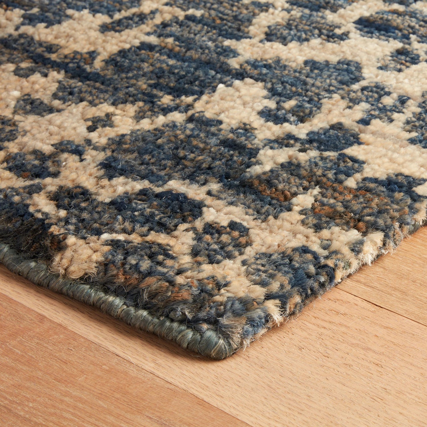 Stormi Hand Knotted Jute Rug