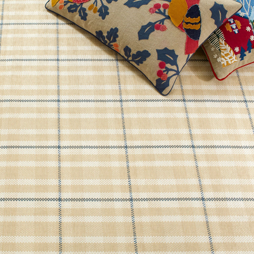Hallie Plaid Machine Washable Rug