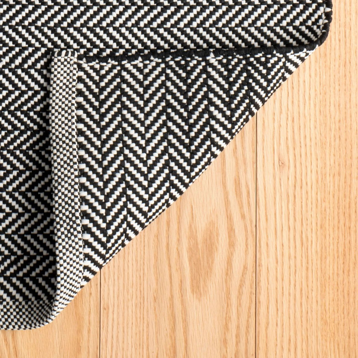 Herringbone Handwoven Indoor/Outdoor Rug