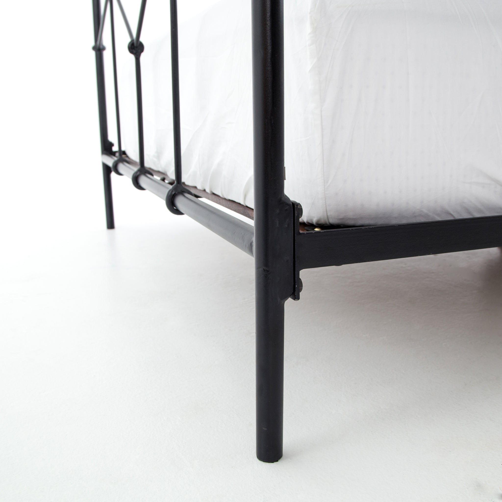 Sandblasted Vintage Black Iron (Queen Size) | Casey Bed | Valley Ridge Furniture