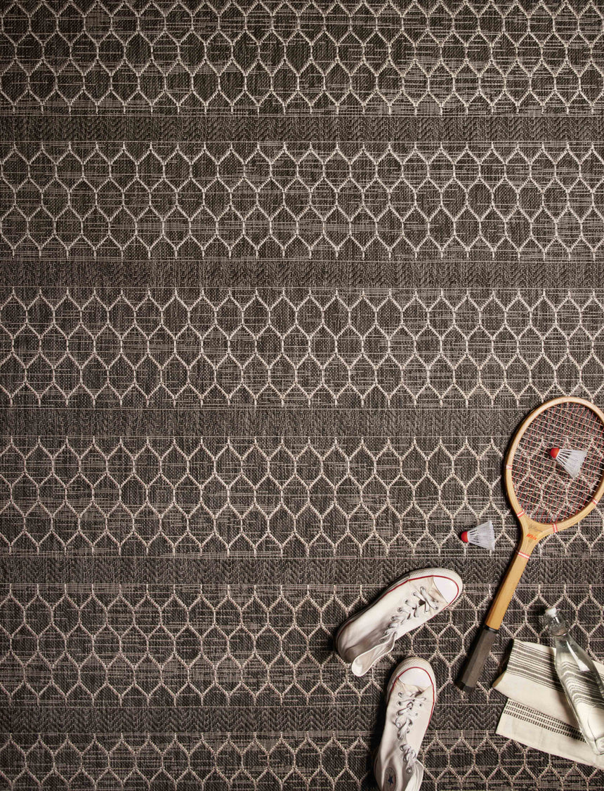 Isle Rug 01 | Black / Grey