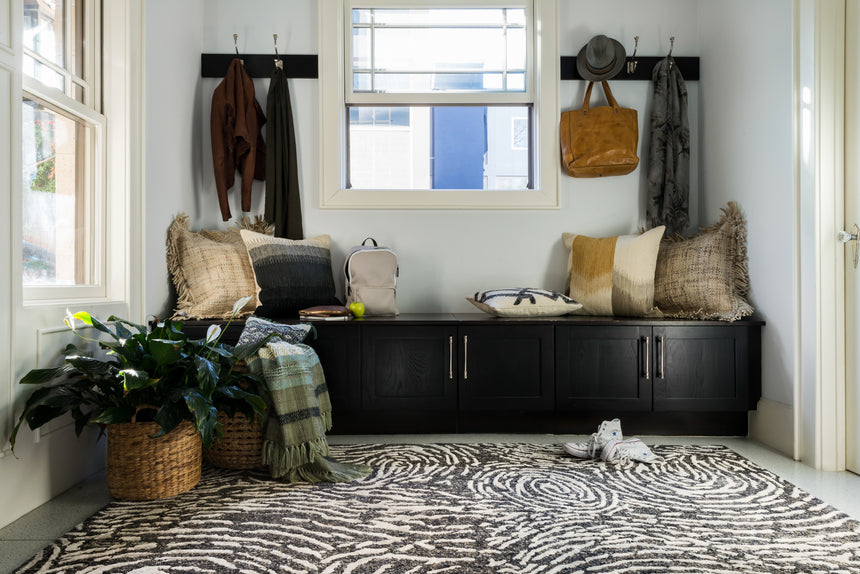 Juneau Rug 04 | Charcoal / Silver
