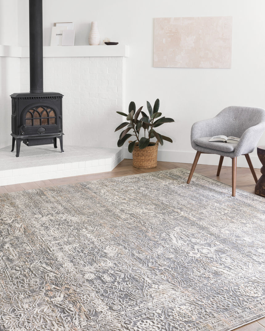 Lucia Rug 03 | Steel / Ivory