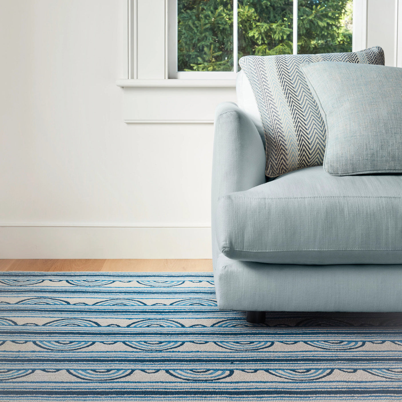 Button Hand Micro Hooked Wool Rug