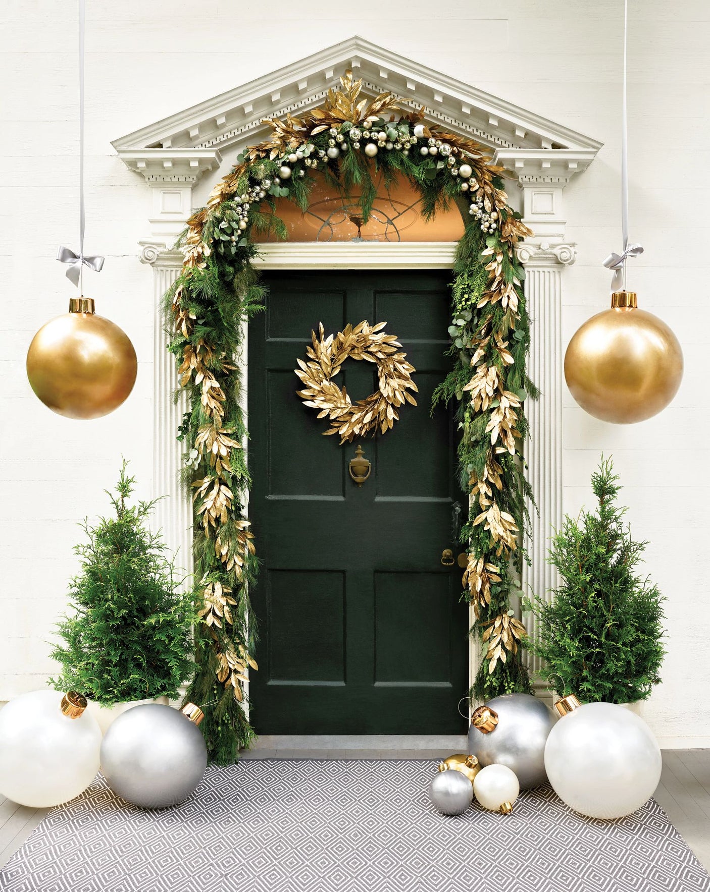 Diamond Handwoven Indoor/Outdoor Rug