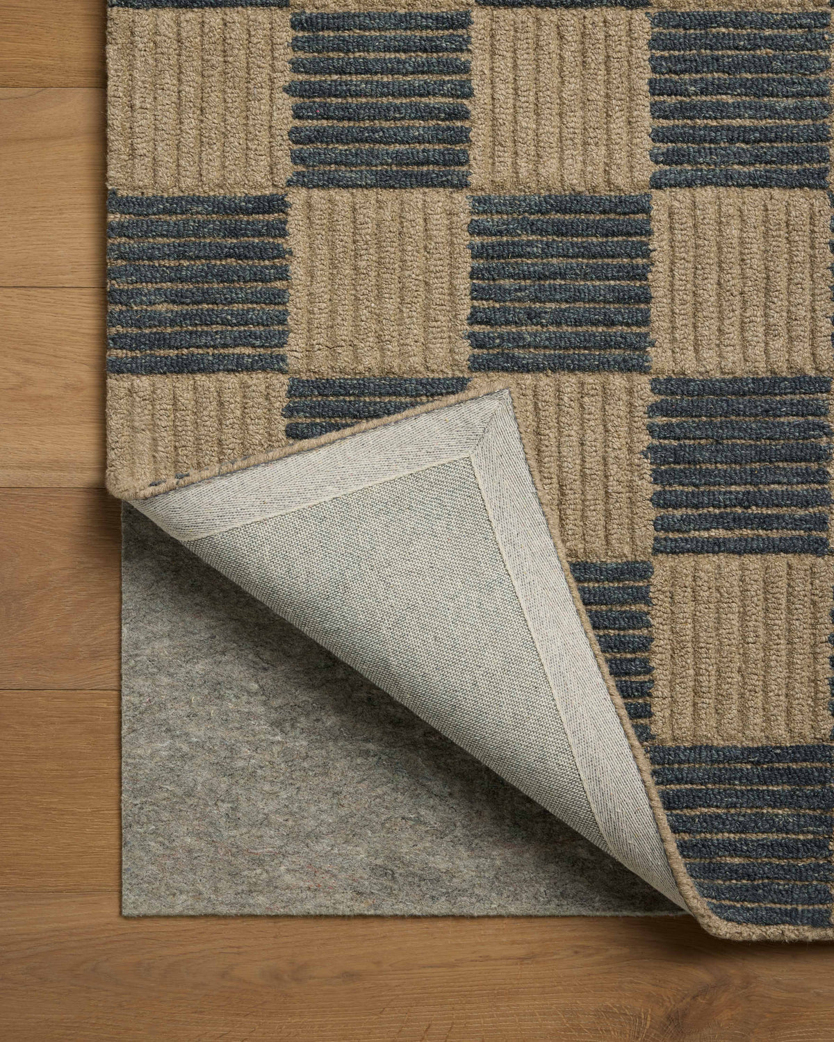 Madi Rug 04