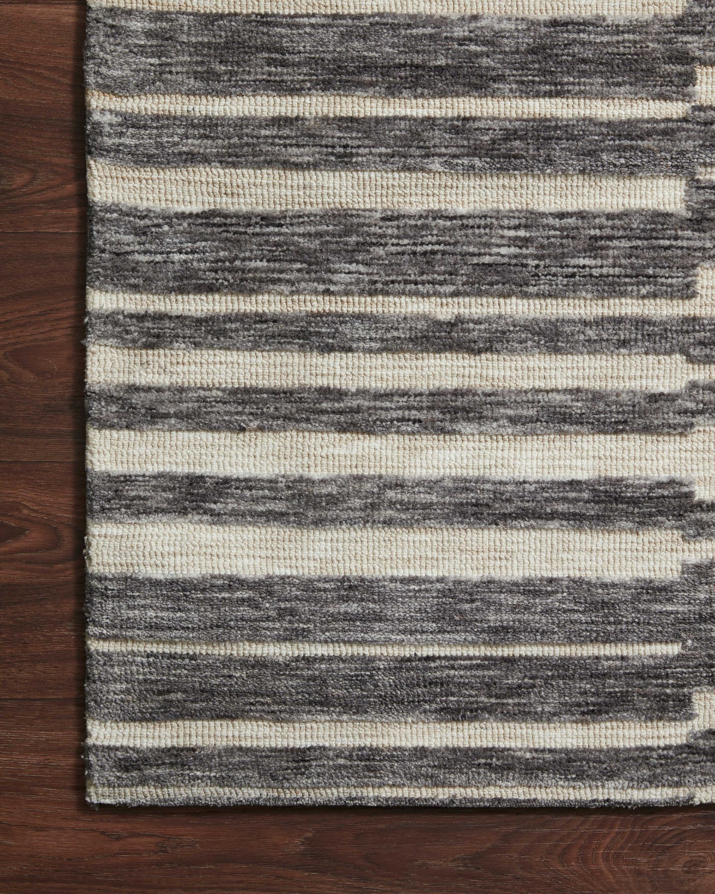 Neda Rug 06