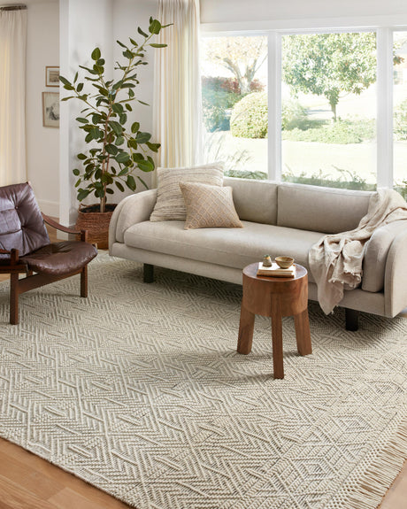 Noelle Rug 01 | Ivory / Black