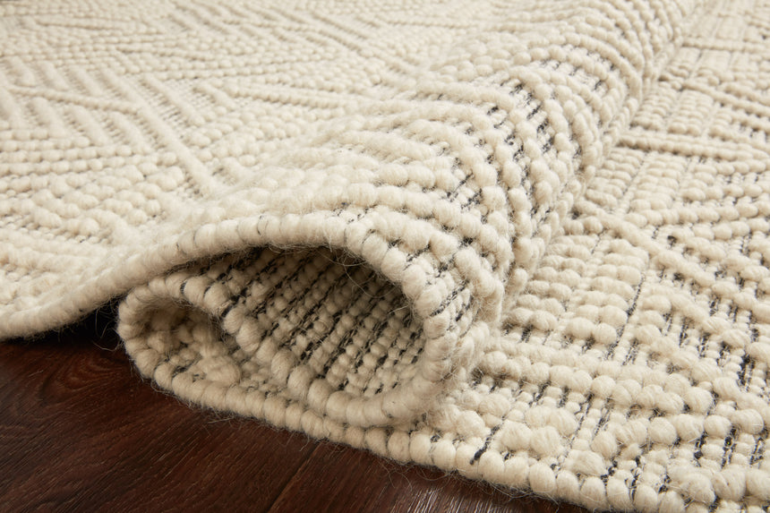 Noelle Rug 01 | Ivory / Black