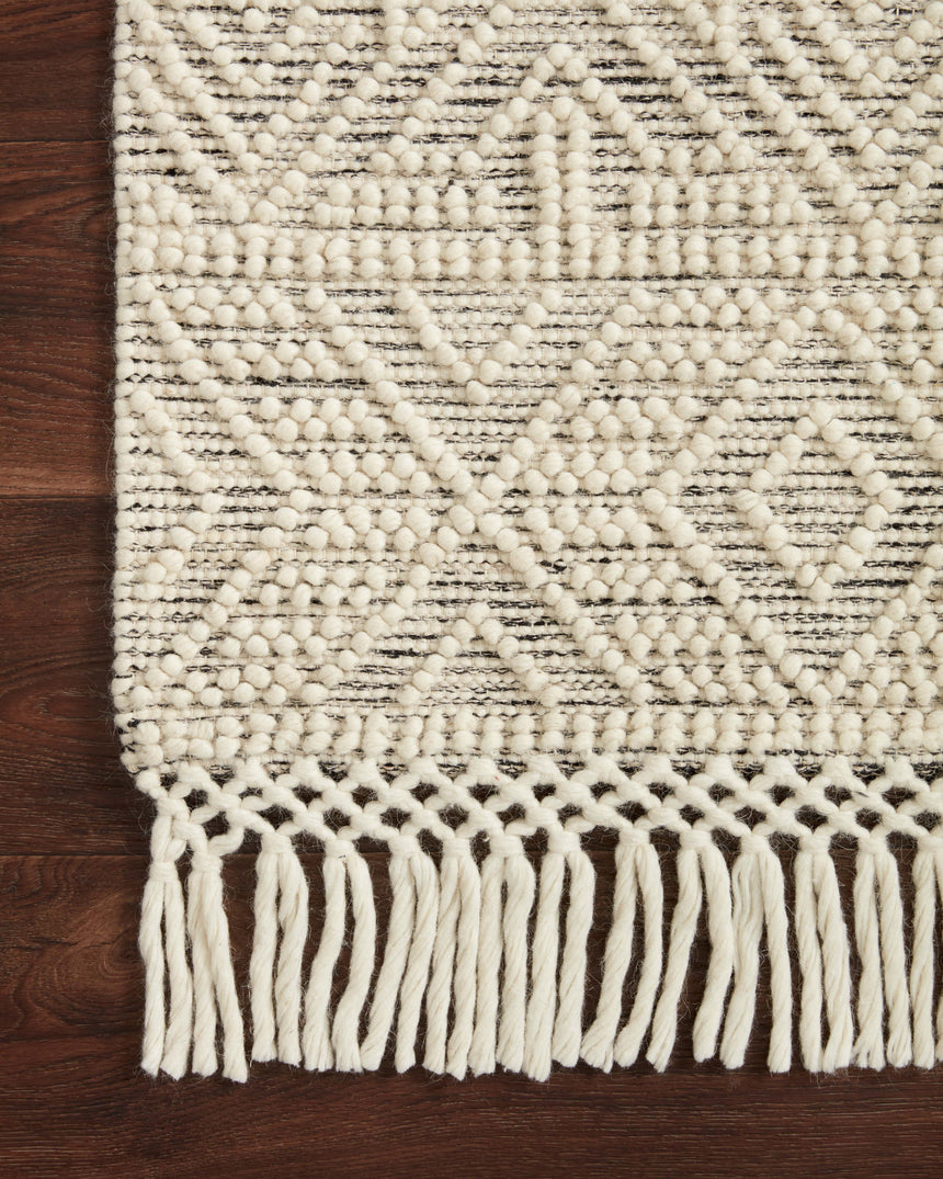 Noelle Rug 01 | Ivory / Black