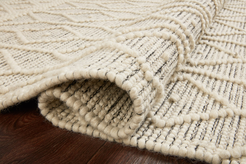 Noelle Rug 02 | Ivory / Black